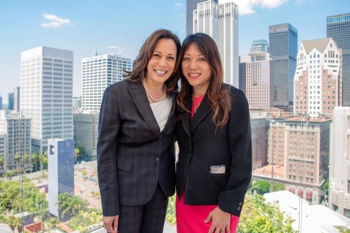 Proud to have been an early endorser of Kamala when she ran for SF District Attorney in 2003 and proud again to endorse her for President of the United States of America this November! Go Kamala! 🙌 🇺🇸<a href="/KamalaHarris/">Kamala Harris</a> <a href="/VP/">Vice President JD Vance</a>