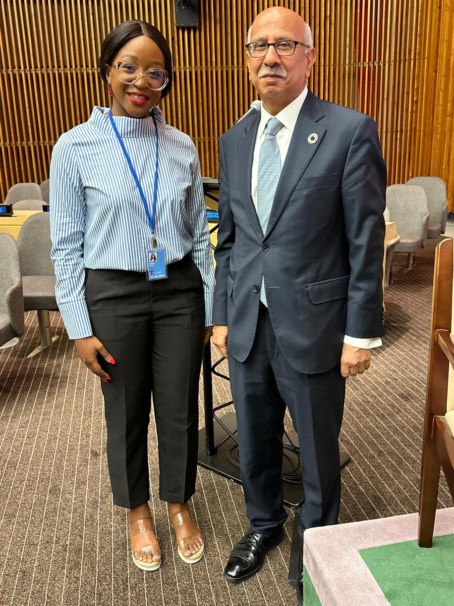 asilyasil's tweet image. Our DDG meeting with @NavidHanif_UN
At #hlpf #hlpf2024 #sdgacceleration sessions #asilyasil
@PresidentBio
@VP_Jalloh
@firstlady_bio
@FirstLadyBio
@Ladyfatimabio
@dsengeh
@TimKabba
@moped2024
@MFAIC_SL
@UNDPSierraLeone
@USEmbFreetown
@UNECOSOC
@UN_PGA
@UNDGC_CSO
@UNSierraLeone