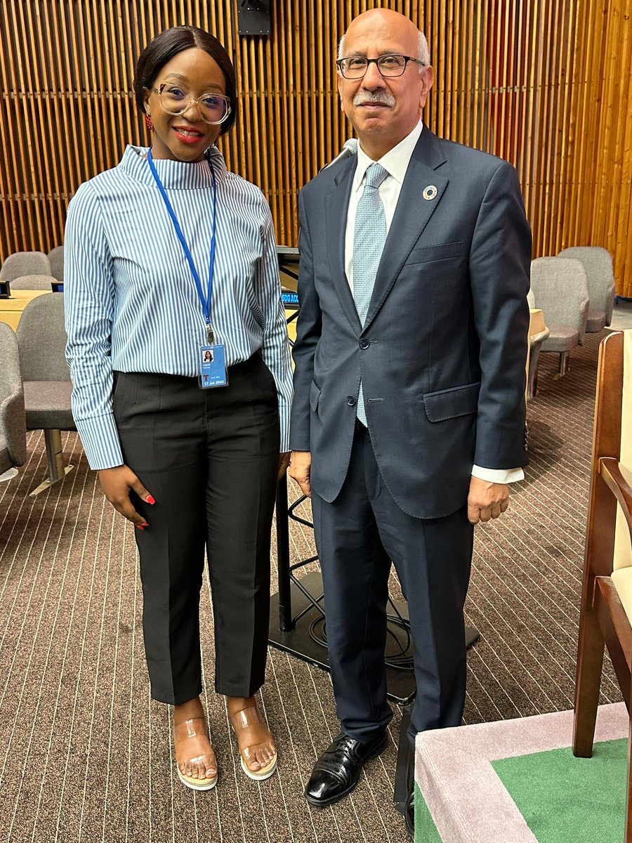 asilyasil's tweet image. Our DDG meeting with @NavidHanif_UN
At #hlpf #hlpf2024 #sdgacceleration sessions #asilyasil
@PresidentBio
@VP_Jalloh
@firstlady_bio
@FirstLadyBio
@Ladyfatimabio
@dsengeh
@TimKabba
@moped2024
@MFAIC_SL
@UNDPSierraLeone
@USEmbFreetown
@UNECOSOC
@UN_PGA
@UNDGC_CSO
@UNSierraLeone