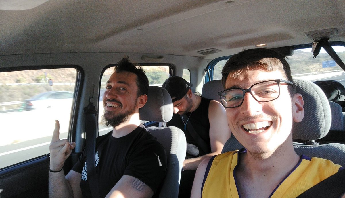 Popurrí Tekkenero Andalú 💚

Gran finde rodeado de gente aún más grande. 

PD: El Maza solo se despertó para la foto.