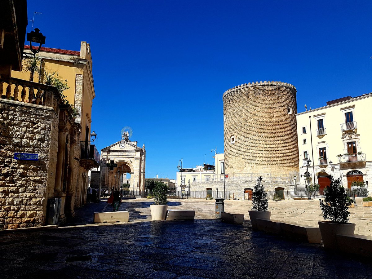 RosaLeoneGA's tweet photo. Nella bellissima Bitonto
#bitonto #cittadina #bellissima #ricca di #storia #arte #Cultura #monumenti #cattedrale #palazzo #palazzosiloscalo #galleria #galleriadarte #gallerianazionaledellapuglia #Bari #puglia #photo by @RosaLeoneGA https://t.co/Yw2p8FssTq