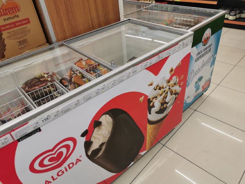 misvakcaps's tweet photo. Tarım Kredi Kooperatifi Marketleri, halkın yoğun tepkisine rağmen İşgal ordusuna açık destek veren boykot ürünü olan Algida dondurmalarını satmakta ısrar ediyor !

Nedir sizin bu işgalci aşkınız @tarimkredi ? https://t.co/krZpqYmj5M