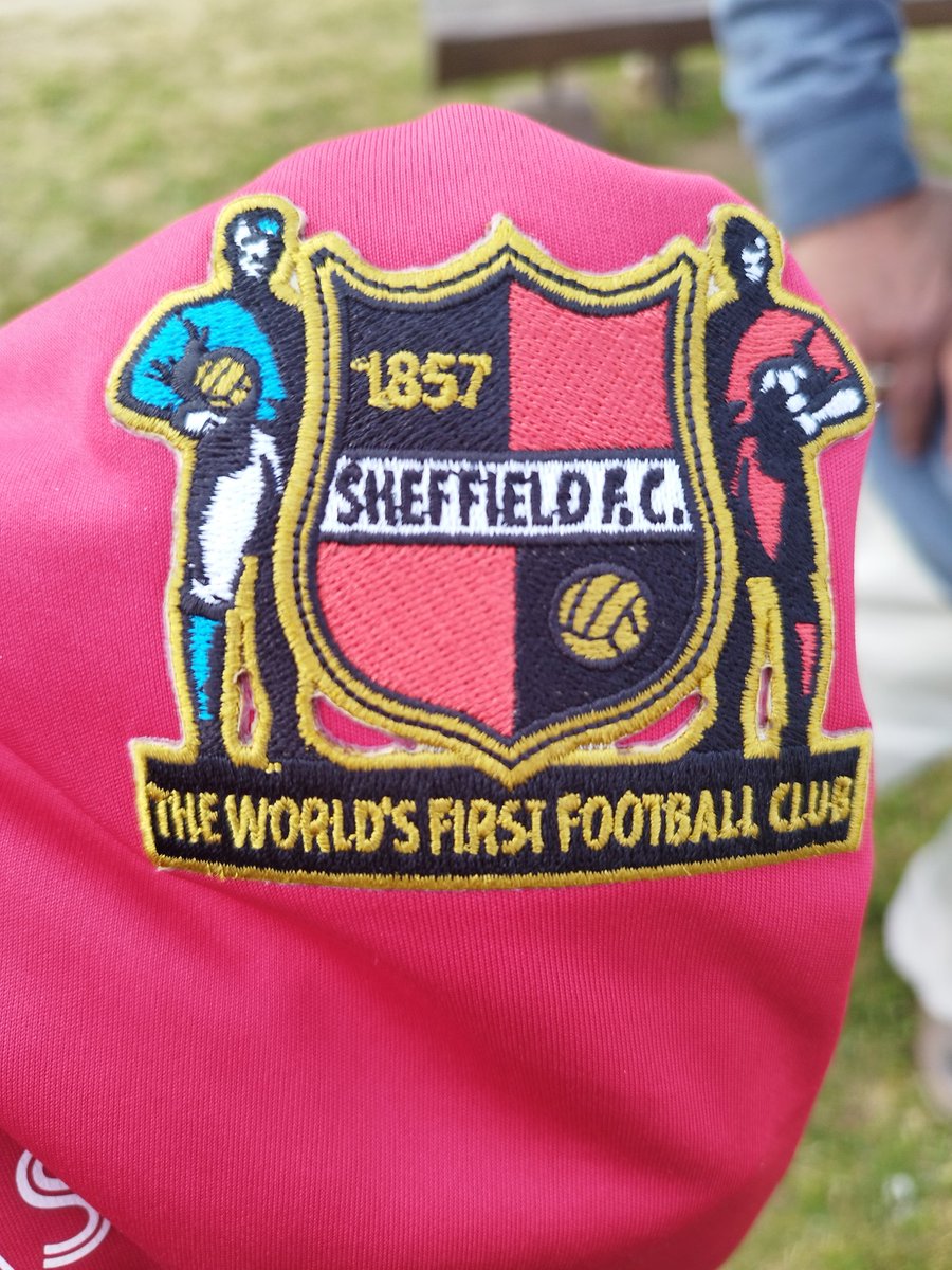 LigaMuseo's tweet photo. En la tarde de hoy domingo 21 de julio recibimos en nuestro museo la grata visita de la gente de @albion_uy de Montevideo quienes nos obsequiaron una camiseta autografiada de @sheffieldfc de Inglaterra, primer club de fútbol del mundo. https://t.co/KfQsDXx7BR