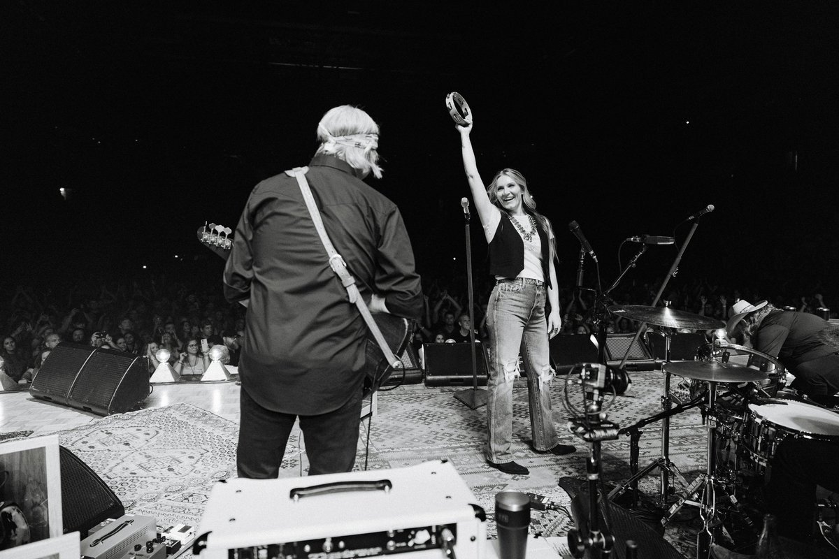 Morgane Stapleton tweet media