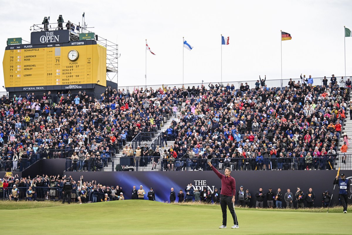 I’m just a big grandstand kinda guy

Team 🌹