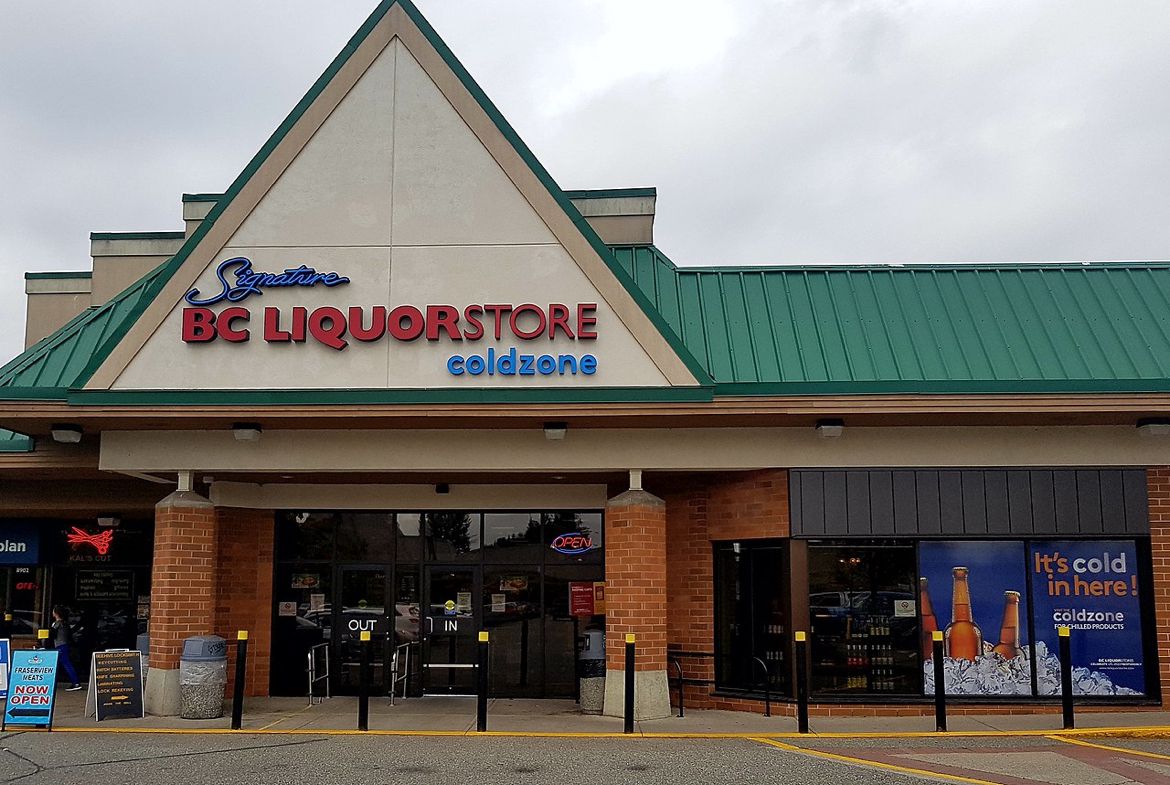 Judging by the comments on my post about <a href="/PierrePoilievre/">Pierre Poilievre</a> lying about legalizing crack … MANY PEOPLE don’t understand the difference between legalization and decriminalization.

Maybe this will help:
➡️ LEGAL substances are sold legally, like alcohol, tobacco and cannabis. The