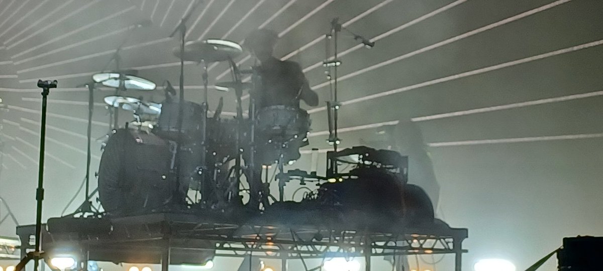 Smiffer73's tweet photo. Just returned from #EnglefieldHouse where @Elbow where performing live. WOW, WOW, WOW!!!!!! Best gig so far this year.😃
#HeritageLive #Reading #livemusic #Elbow #AudioVertigo https://t.co/dcRkAXydMg
