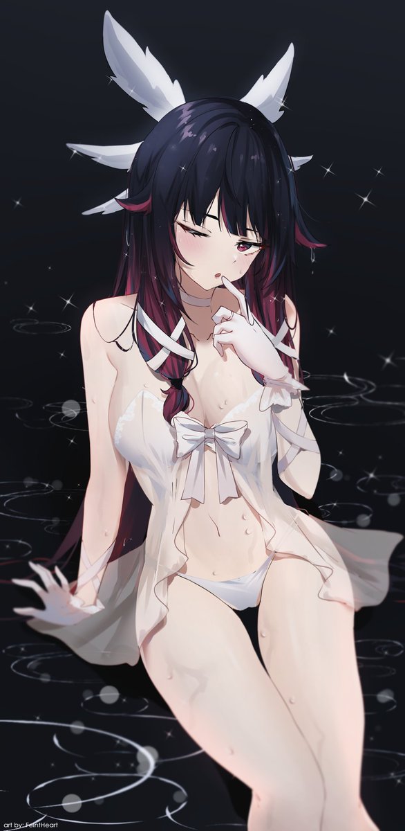 XlllArcana's tweet photo. Drizzling inside her room? Total darkness? She is pretty much the responsible for it, or rather, her eyes.

".. Interrupting my performance? Be grateful"

Not many get to see her eyes.

#SeductiveSunday https://t.co/0Coxg3RaCG