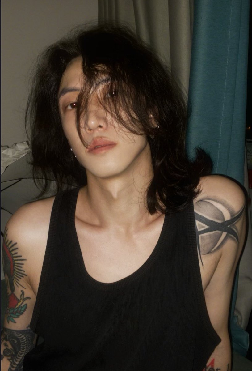 A little less conversation and a little more touch my body
'Cause I'm so into you, into you, into you