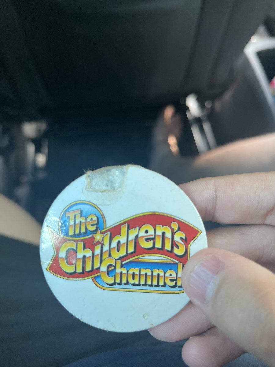 DanielM02781383's tweet photo. One more badge for my collection. The Children’s Channel from the early 1990’s before it was renamed to TCC https://t.co/Yj1MdWHpdu
