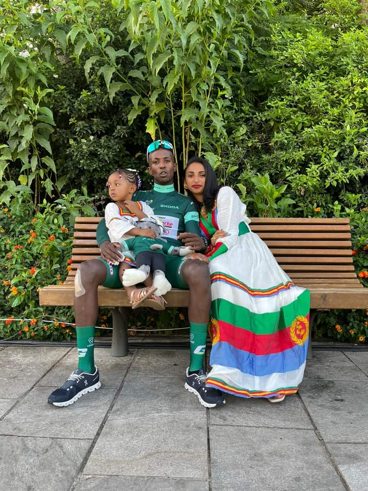 GhideonMusa's tweet photo. The Champ and his family @GrmayeBiniam @IntermarcheW #Eritrea https://t.co/NR10g2QVhY