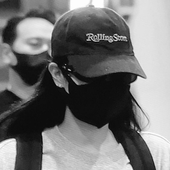 yk2aii's tweet photo. J                                                         L https://t.co/peqs0awTgn