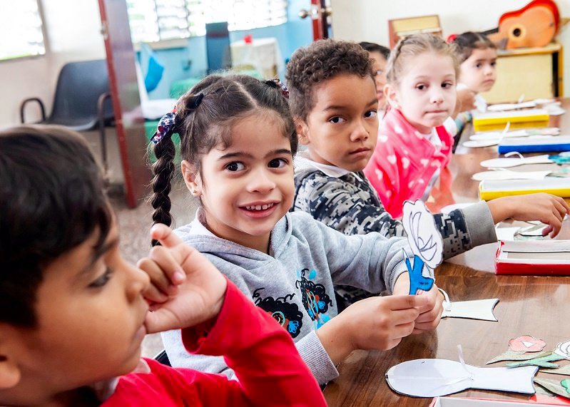 Felicidades a los niños cubanos, nuestra mayor alegría y orgullo. Para ustedes, como dijo Martí, trabajamos. 

¡Feliz día, pequeños!