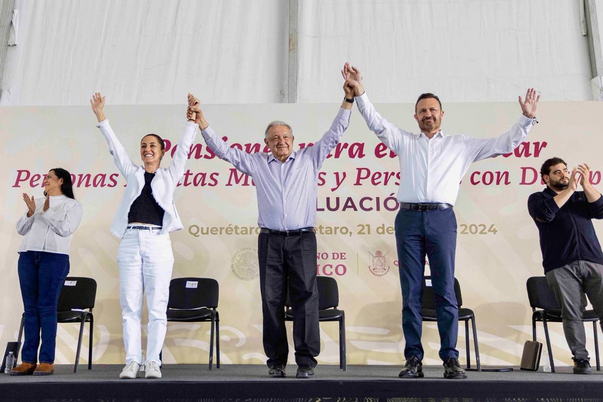 makugo's tweet photo. En #Querétaro nos distinguimos por ser un estado de bienvenida. Hoy recibimos al Presidente de la República, @lopezobrador_, y a la Presidenta electa, @Claudiashein. 

Somos una tierra de puertas abiertas: al talento, a la inversión, a la innovación y al trabajo. Eso nos ha permitido tener un crecimiento sostenido pero, acaso más importante, incluyente.

Hemos procurado siempre, y así seguirá siendo, privilegiar la cooperación y la coordinación con los tres niveles de gobierno. Es un gusto ver que el trabajo en equipo entre todos da resultados en favor de las y los mexicanos. Cuentan con un servidor para todo lo que beneficie a nuestro estado.