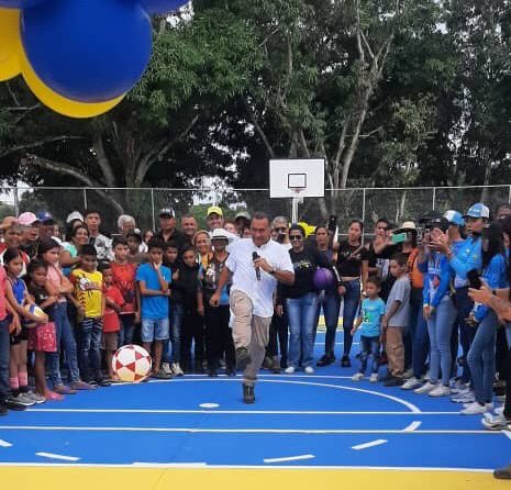 Carlos Hernández tweet media