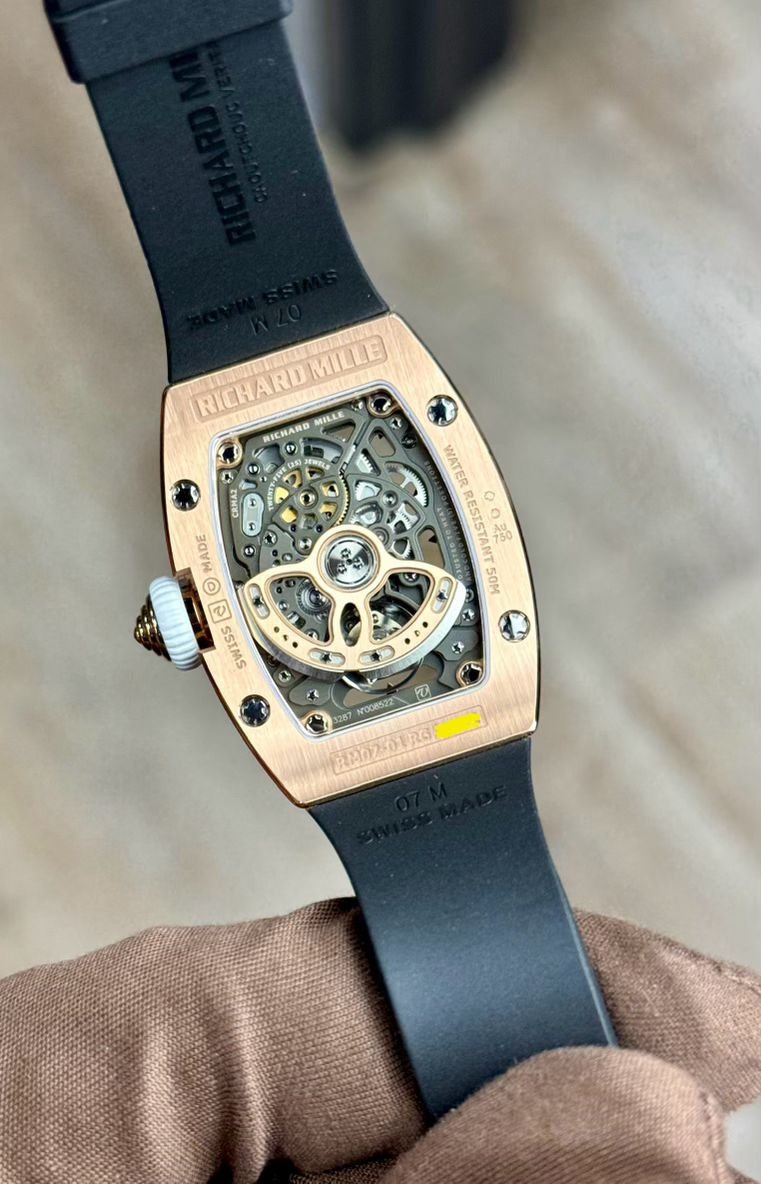 watchking69's tweet photo. I need this gone QUICK for another big big piece I'm funding soon!

Here's the deal.

RM07-01 RG 

It's brand new 07/2024

Snow setting factory ice 🥶

$379k ✅ https://t.co/9iY5fOiIVn