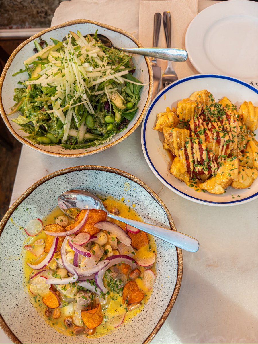 Josh Norris tweet media