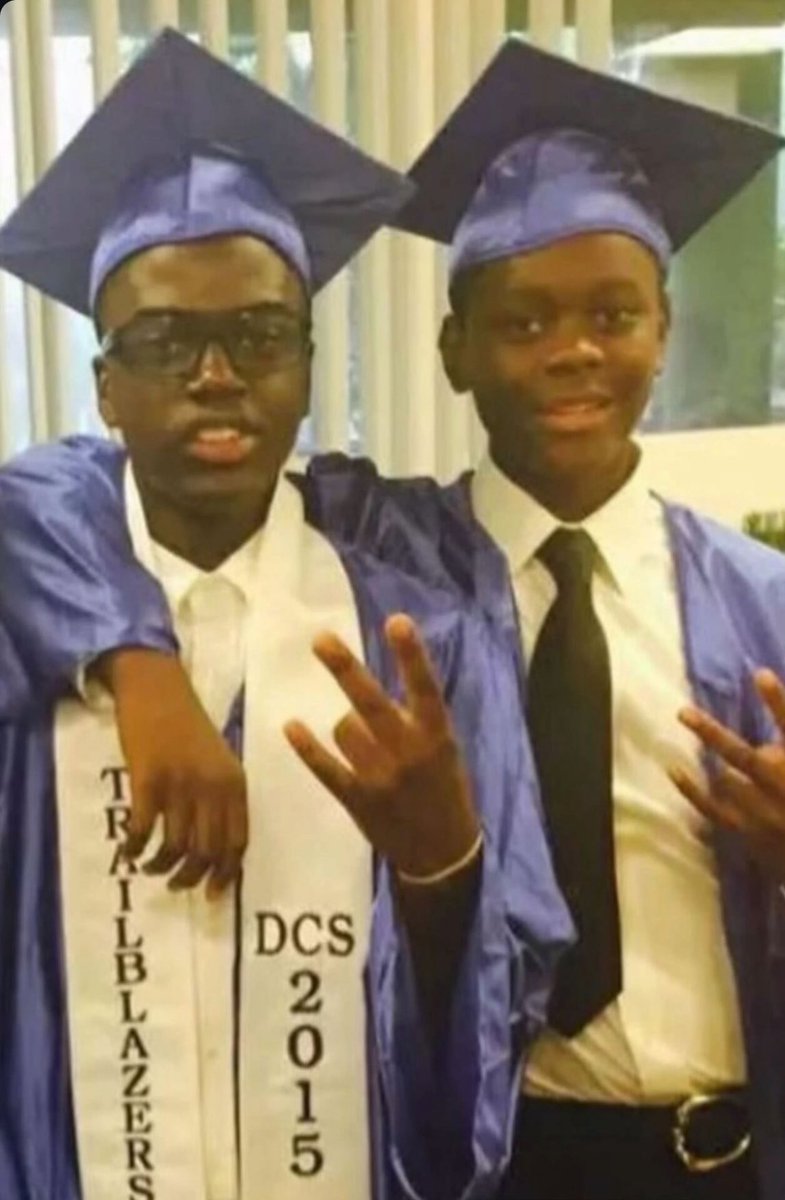 yngpooh53's tweet image. 😔