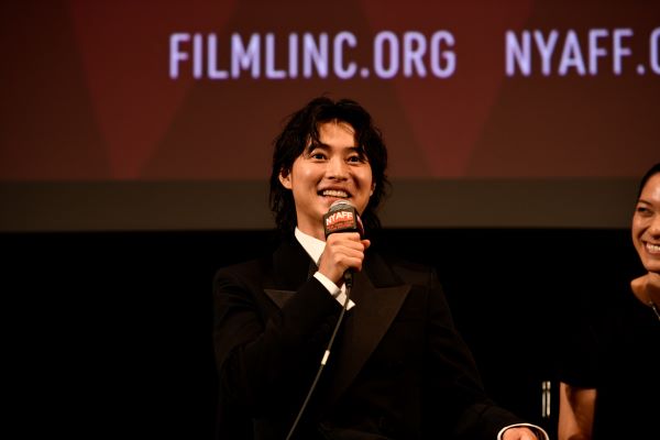 astage_ent's tweet photo. 【CINEMA】『キングダム 大将軍の帰還』🎬⚔️
山﨑賢人、ニューヨークアジアン映画祭で「The Best from the East Award」を日本人初受賞‼️🏆
喜びのコメントを熱く語る✨ ※他📸あり

▶️https://t.co/uCZQLjfNnN

#キングダム #大将軍の帰還 
#山﨑賢人 #ニューヨークアジアン映画祭 
@kingdomthemovie https://t.co/umwOkip076