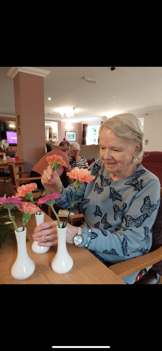 Oak Tree Lodge care home tweet media
