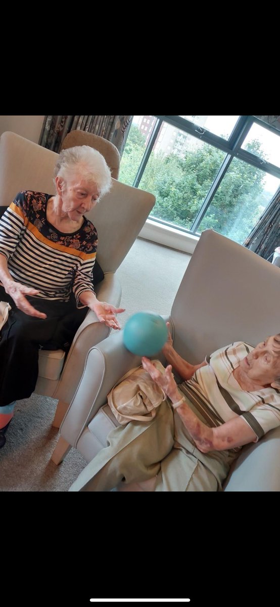 Oak Tree Lodge care home tweet media