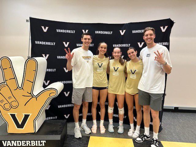 Loved getting to go to <a href="/VandyVolleyball/">Vanderbilt Volleyball</a> camp! Thank you so much for the awesome experience!🖤💛🏐
