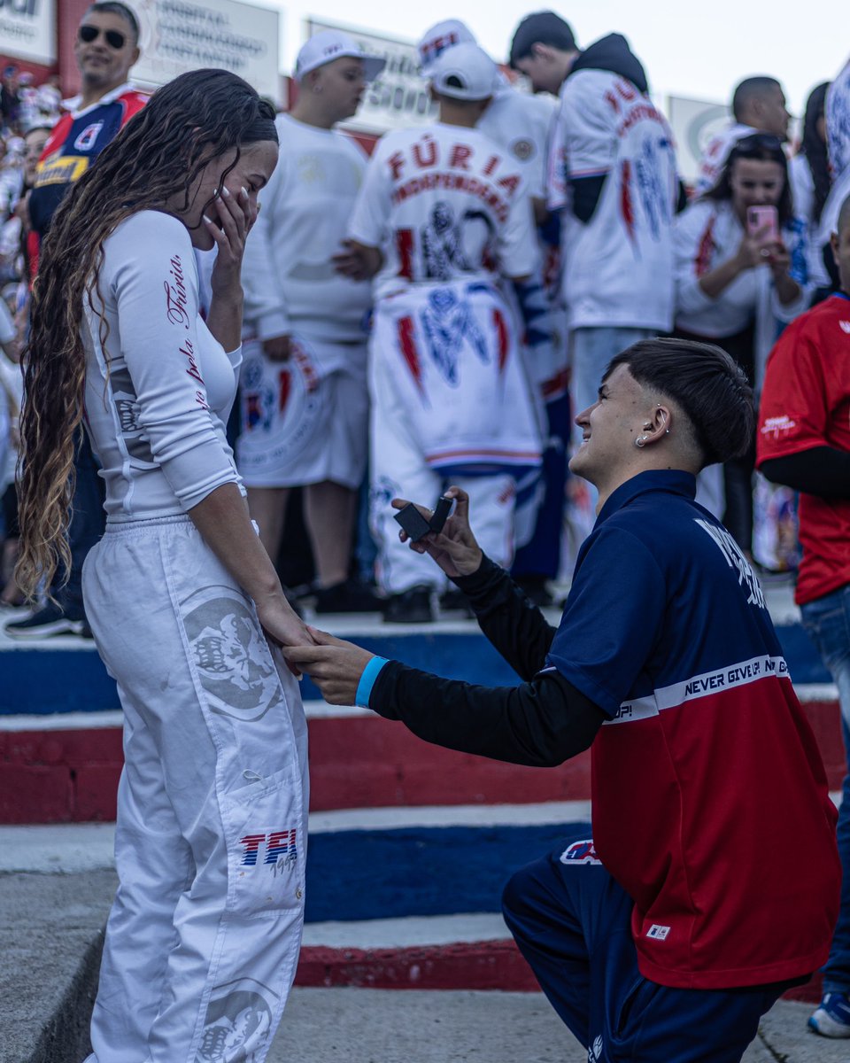 fui pedida em namoro na vila capanema, não poderia ter sido diferente. nosso dia 20 🤍 
<a href="/dudshuszcz/">Eduardo Huszcz</a>