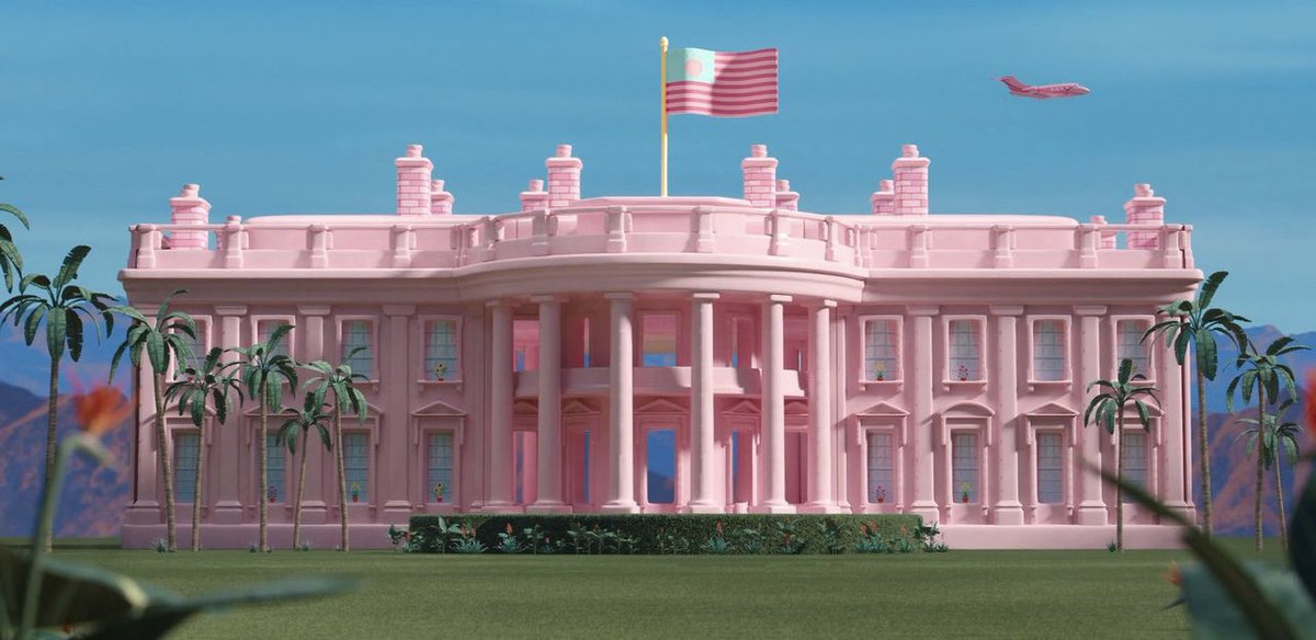 lizchar's tweet image. are those… coconut trees?