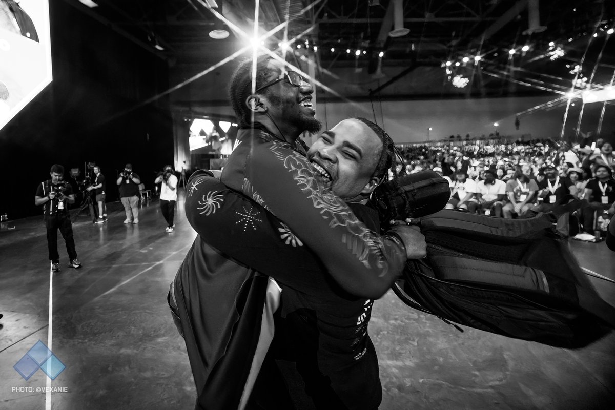 "That should be framed in the Evo Museum. Put it next to the fight sticks."
-<a href="/Rynge_/">Rynge</a>
