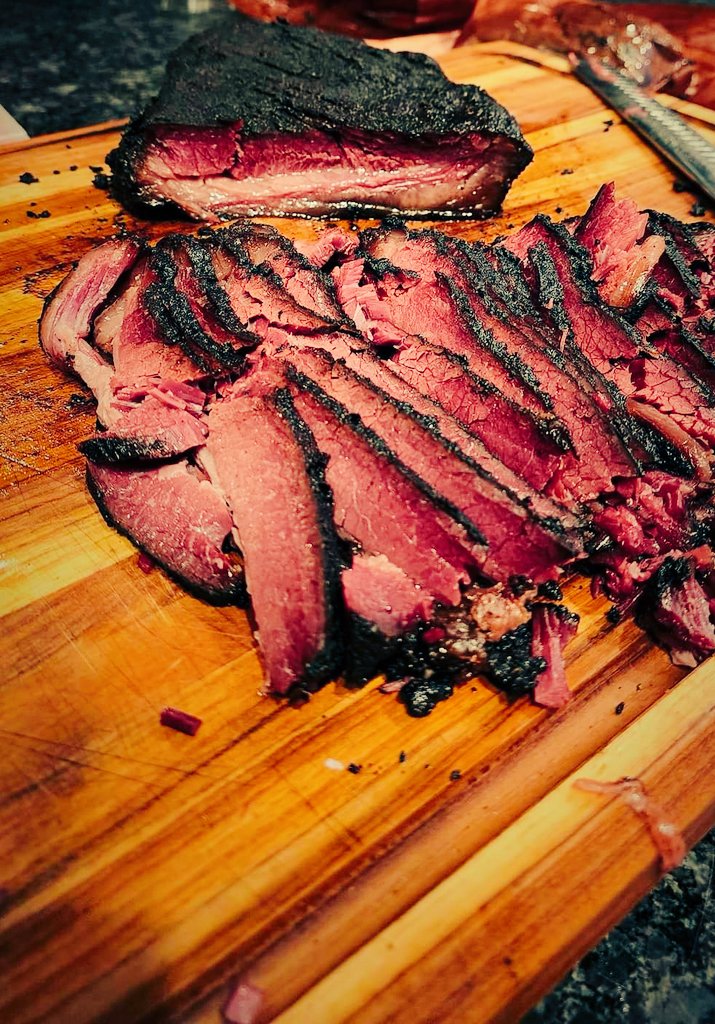 Airfemale14's tweet photo. 🇨🇱Smoked Pastrami🔥
#SundayGrub 😋 https://t.co/hE1QzBzFhb