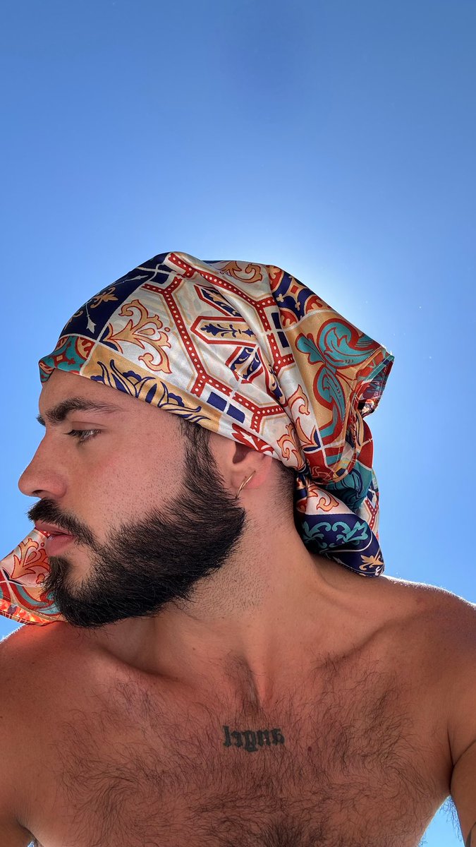 czyklc's tweet photo. Another day at the beach https://t.co/NBedyKjw99