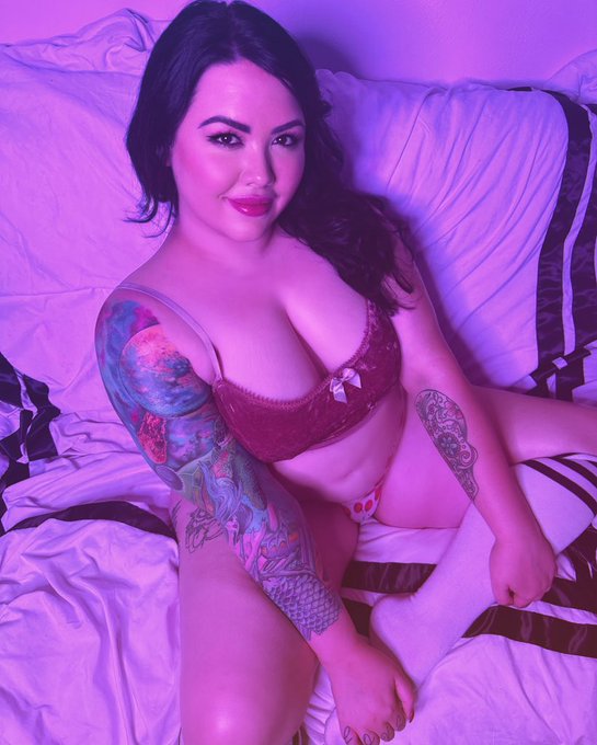 Thick mamas https://t.co/BaUT50xVPn