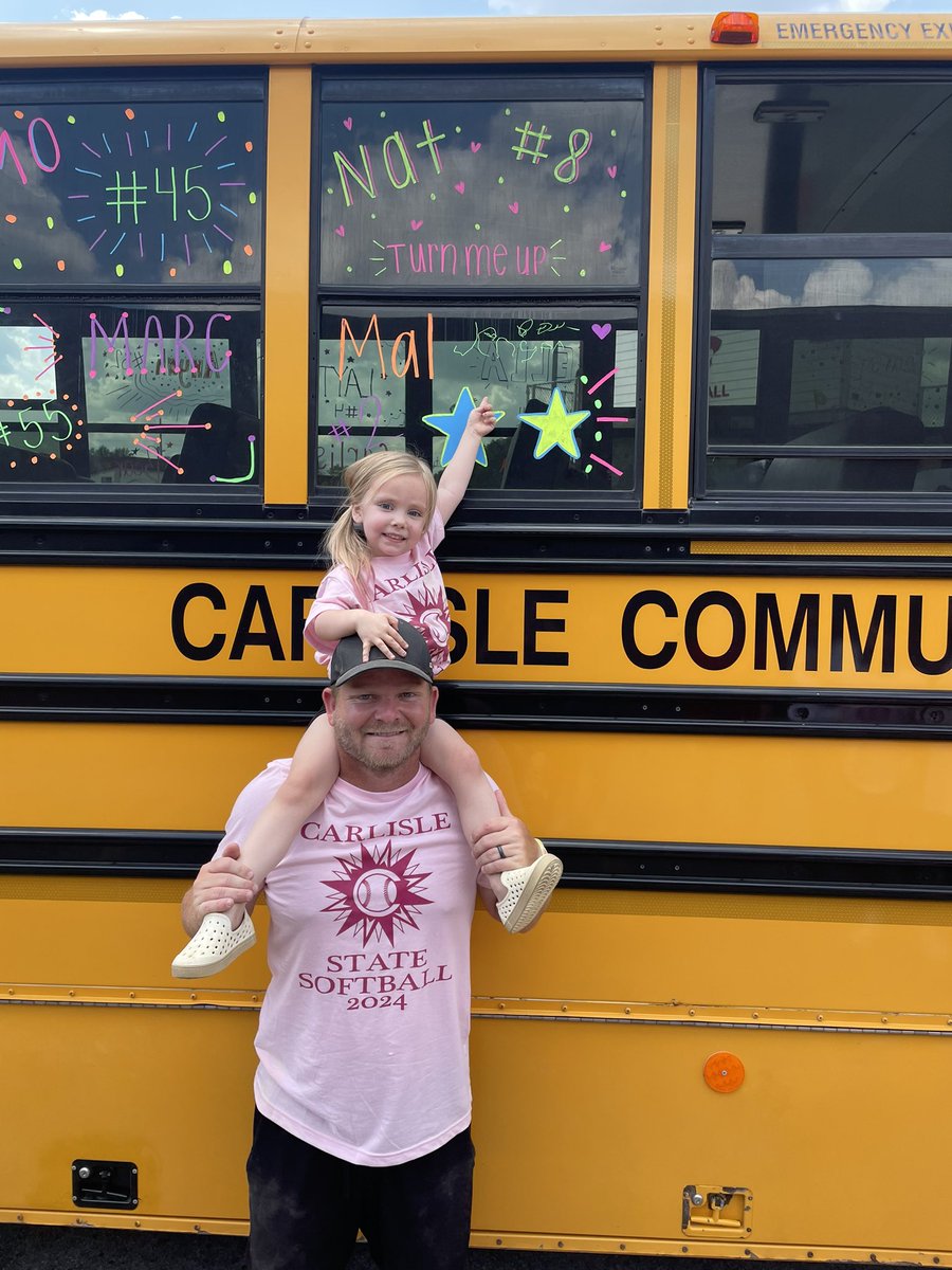 KaceyCharron's tweet photo. 💕 @ThirdCoachFlaws and TinyCoachFlaws are ready to take on Fort Dodge! 💕 https://t.co/lG5IgebYKF