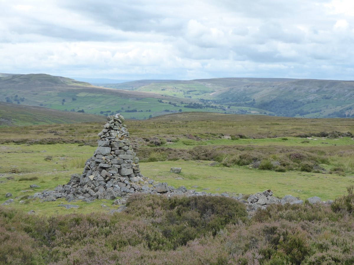 Grinton Moor on a walk from Wensleydale to Swaledale using <a href="/DalesBus/">DalesBus</a> services today. Out: <a href="/Reliancebus/">Reliance Buses</a> 825 York-Richmond service. Back: <a href="/arrivanortheast/">Arriva North East</a> 830 Richmond-Ribblehead service connecting with Leeds-Settle-Carlisle rail.