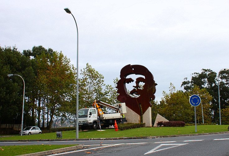 <a href="/publico_es/">Público</a> El puto único pueblo de Galicia dónde tienen representantes públicos los nazis de Vox.
Y el municipio con la renta mas alta de Galicia tiene un alcalde comunista. 
¿Cómo se os queda el cuerpo? 
Rotonda de el Che en Oleiros