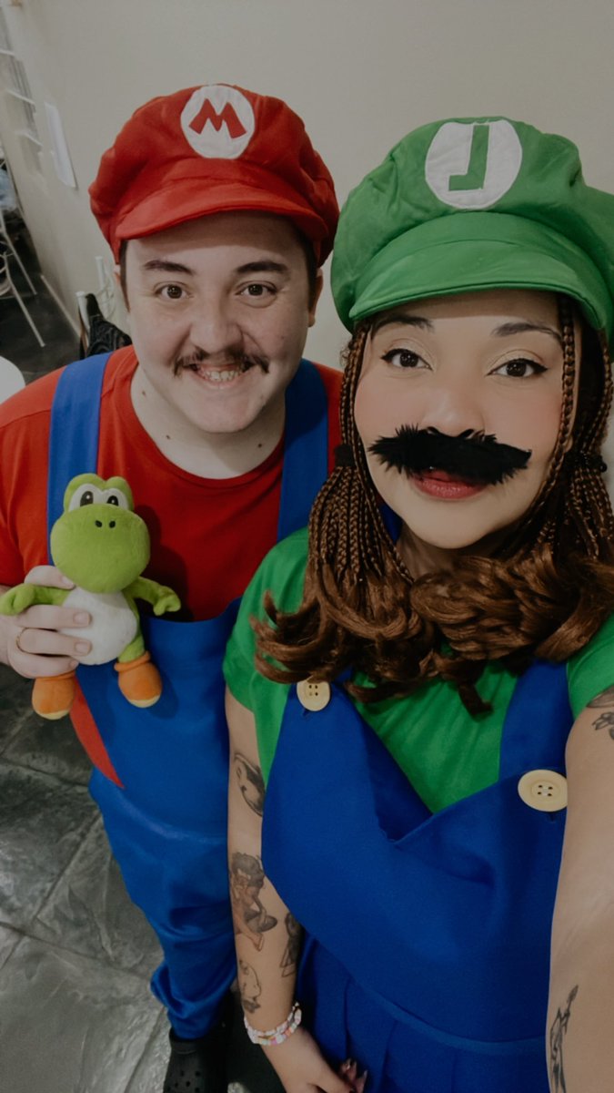 bangttanjoonie's tweet photo. Conhece o Mário? 🥸 @NerdResenheiro https://t.co/aLXlApVWvu