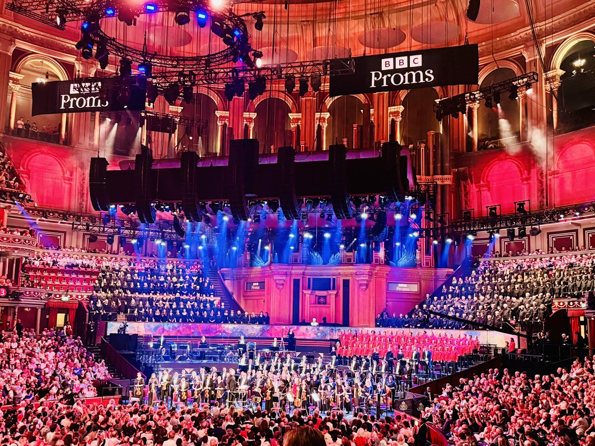 My first concert in this year’s <a href="/bbcproms/">BBC Proms</a> season at <a href="/RoyalAlbertHall/">Royal Albert Hall</a> and it was an absolute cracker: <a href="/the_halle/">The Hallé</a> and their massed choirs conducted by Sir Mark Elder with a wonderful new work by <a href="/jamesmacm/">James MacMillan</a>. Stunning performances. <a href="/the_halle/">The Hallé</a> are an <a href="/ace_national/">Arts Council England</a> #NPO #LetsCreate