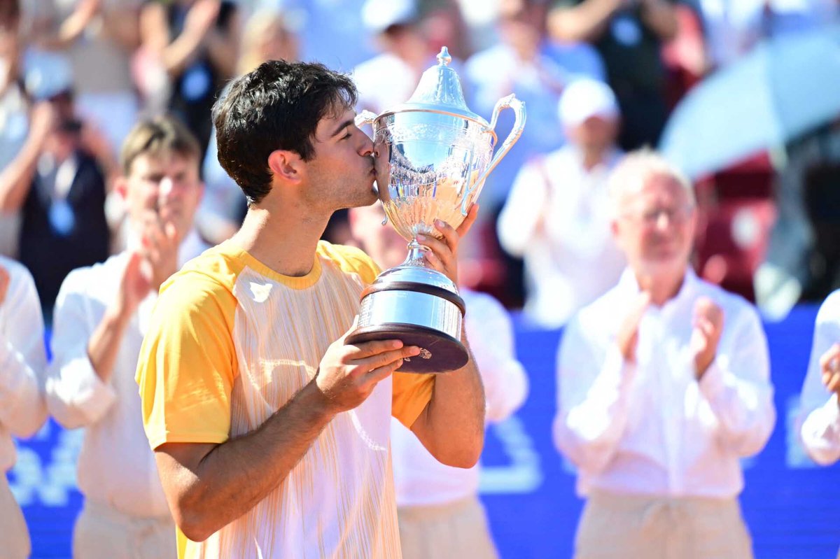 ITA_Tennis's tweet photo. ๐ ๐๐ผ๐บ๐ถ๐ป๐ฎ๐ป๐ ๐๐ฎ๐ ๐๐ผ๐ฟ ๐๐ผ๐น๐น๐ฒ๐ด๐ถ๐ฎ๐ป๐ ๐
Three former collegians took home ATP and WTA Singles Titles today:
Nuno Borges (@HailStateMT)
Diana Shnaider (@PackWTennis)
Marcos Giron (@uclatennis)
#WeAreCollegeTennis | #PathwayToPros https://t.co/LqQuGZQrrt