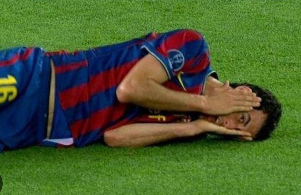 Hurling (played by unpaid amateur sportsmen)-
compared to -
Soccer (played by overpaid divas).