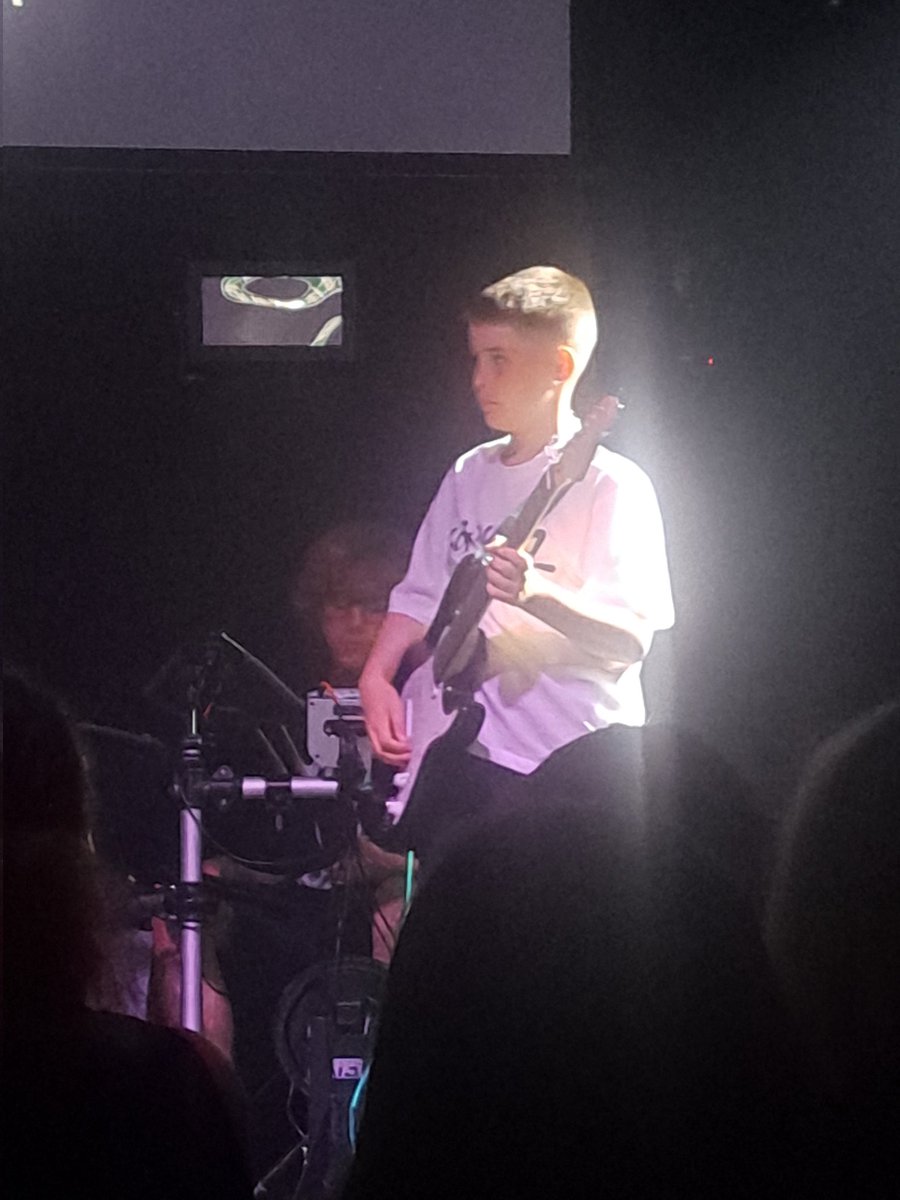 aistonnolan88's tweet photo. So proud of you 🥰🥰🥰 #music #TheRockProject #guitar #coolkids https://t.co/YD2heXgBGF