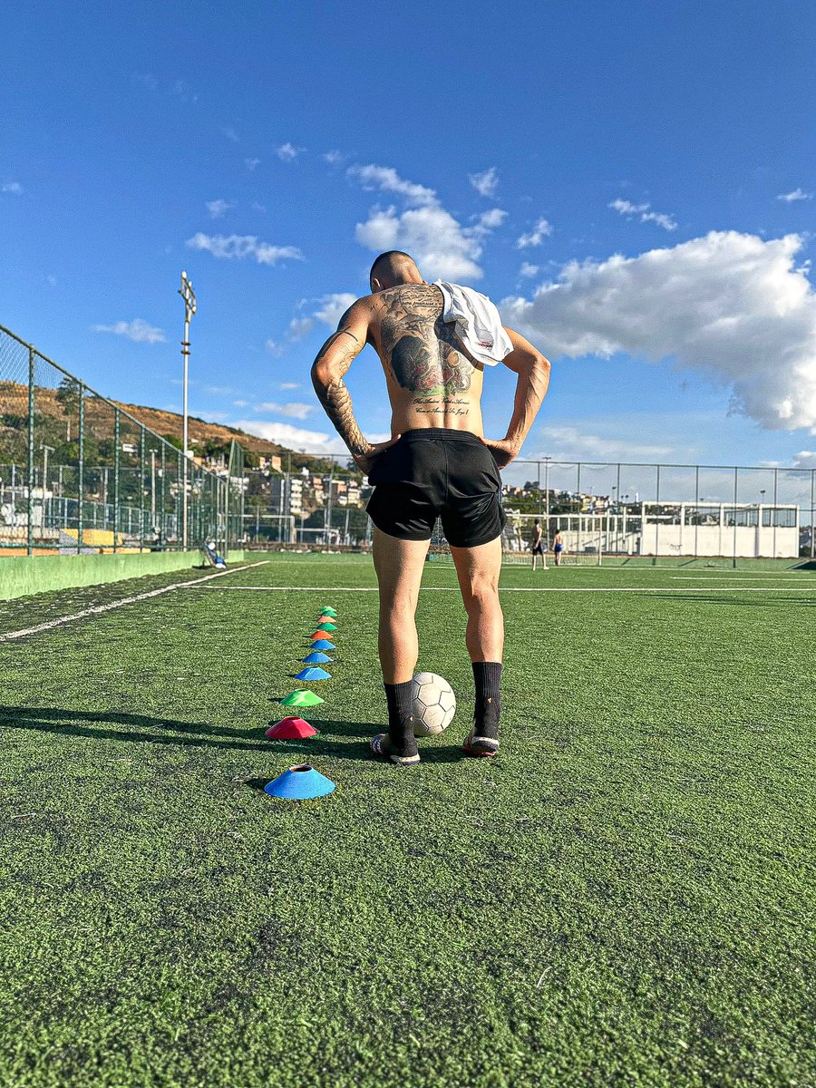 fonseca_maycon's tweet photo. Eu sou meu MAIOR ADVERSÁRIO !! 🧠💭

“Você recebe mais informações quando perde do que quando ganha. As respostas, também, estão na vitória. Você só precisa olhar para elas. Descobrir coisas que você fez bem e que funcionaram.”
🐍 @kobebryant https://t.co/K8nLakUpPw