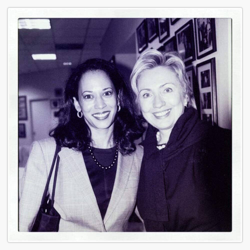 APDeniseW's tweet photo. Changed my banner after 8 years on this hell app #StillWithThem 👇🏾💙
#Hillary4POTUS 👉🏾 #KamalaHarris2024 https://t.co/7UCR2WBONA