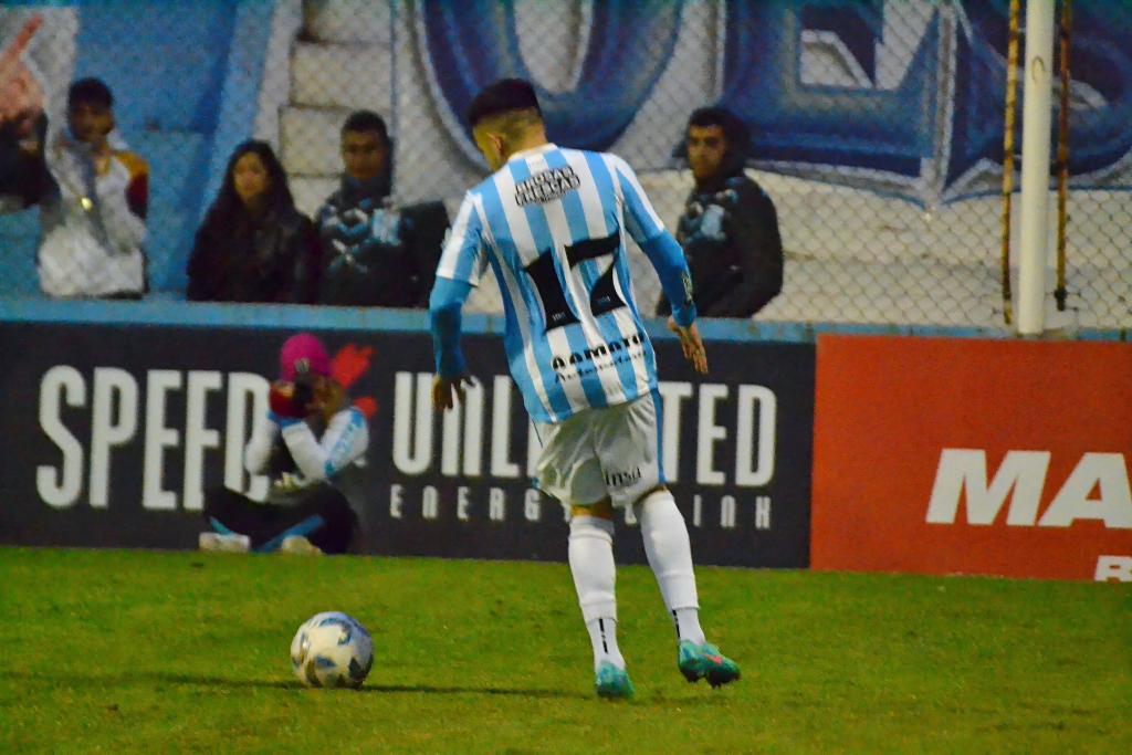 ClubARacing's tweet photo. GANÓOOOOOOOOOOOOOOOOOOOOOOOOOOOOOOOOOOOOOOOOOOOOOOOOOOOOOOO LA ACAAAAAAAAADEEEEEEEEEEMIAAAAAAAA.

⚽ La Academia venció 1-0 a @ClubPatronatoOf con tanto de Lautaro Cerato, por la fecha 24 del Torneo Carlos Timoteo Griguol.

#VamosRacing 🩵 https://t.co/mNDLb5qdYX