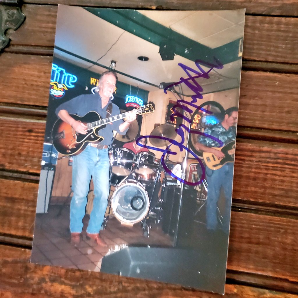 TheStripedBanan's tweet image. Deeply saddened to hear of the passing of one of my guitar heroes, Jerry Miller of Moby Grape. He added blues and jazz flare to psych rock. I was a big fan and influenced by him, especially in my early days. Take it easy in the cosmos ☮️💙☮️ #JerryMiller #MobyGrape