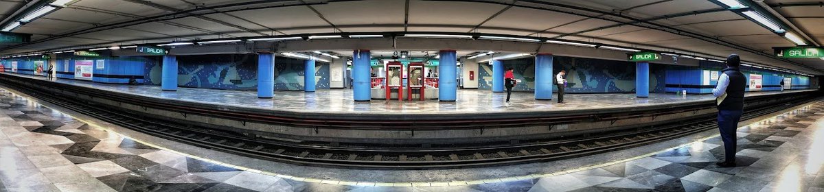 Ayer La Línea 8 del <a href="/MetroCDMX/">MetroCDMX</a> cumplió 30 años.
En mi perspectiva la mejor línea del decadente sistema; Quizá su mejor época fueron los 2000's tan armónica e innovadora en su arquitectura, sus icónicas estaciones y gran conectividad de la Periferia al Centro
¡Felicidades L8! 🚇💚