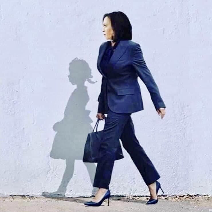 ChubPugMedia's tweet photo. Well, the dems finally did it. I hope they can get behind Kamala Harris. She’s the perfect nominee. GOoooo girlfriend!! 💙🇺🇸
#Kamala #KamalaHarris #KamalaHarris2024 #kamalah https://t.co/aI7VPrN2rG