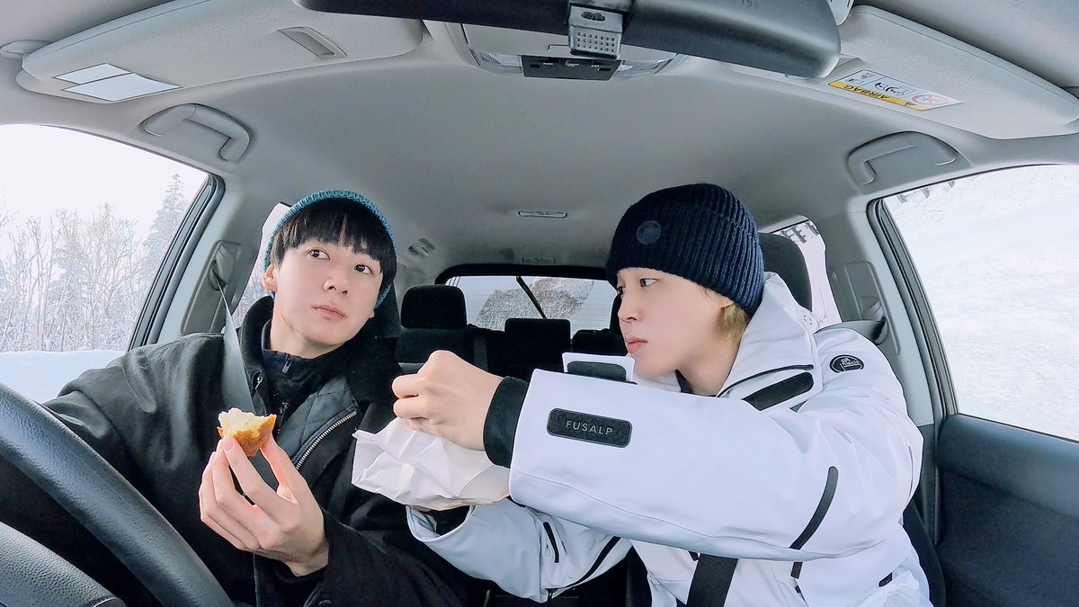 stopkookminpls's tweet photo. SOMETHING ABOUT JUNGKOOK DRIVING JIMIN PLACES https://t.co/P6dnxGds91
