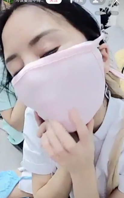 fetishkyi's tweet photo. 【安然】女女丝袜面罩，乳胶面罩，口罩直播 https://t.co/5hXccY3keF