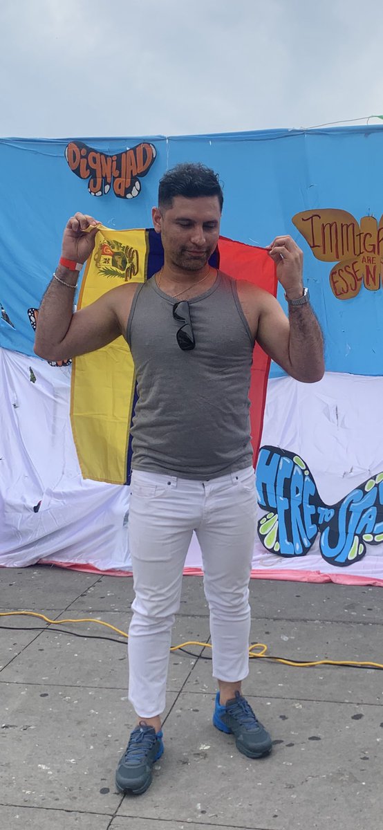 yoangel_caldera's tweet photo. #TransLatinxMarch #2024 #13MarchaTransLatinxMarch https://t.co/jzIr6GCWqQ
