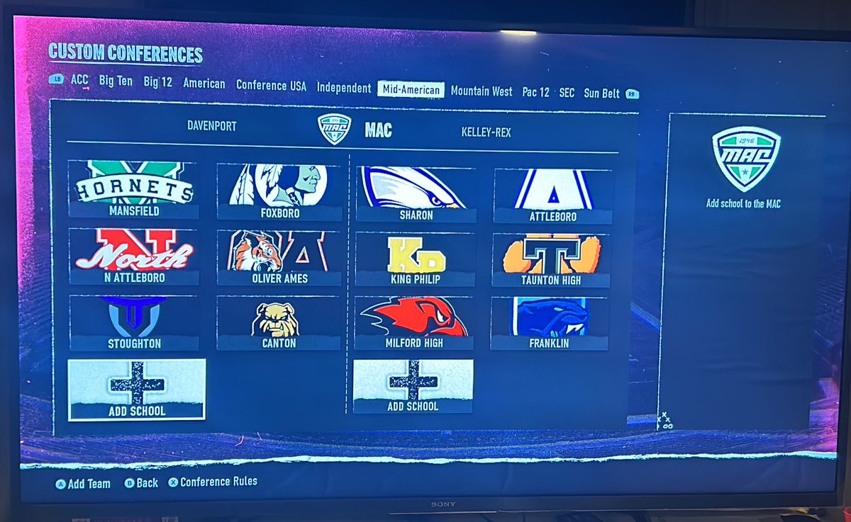 jon_sacchetti's tweet photo. I present the @HockomockSports league to @EASPORTSCollege… https://t.co/YJgV7JXnk1